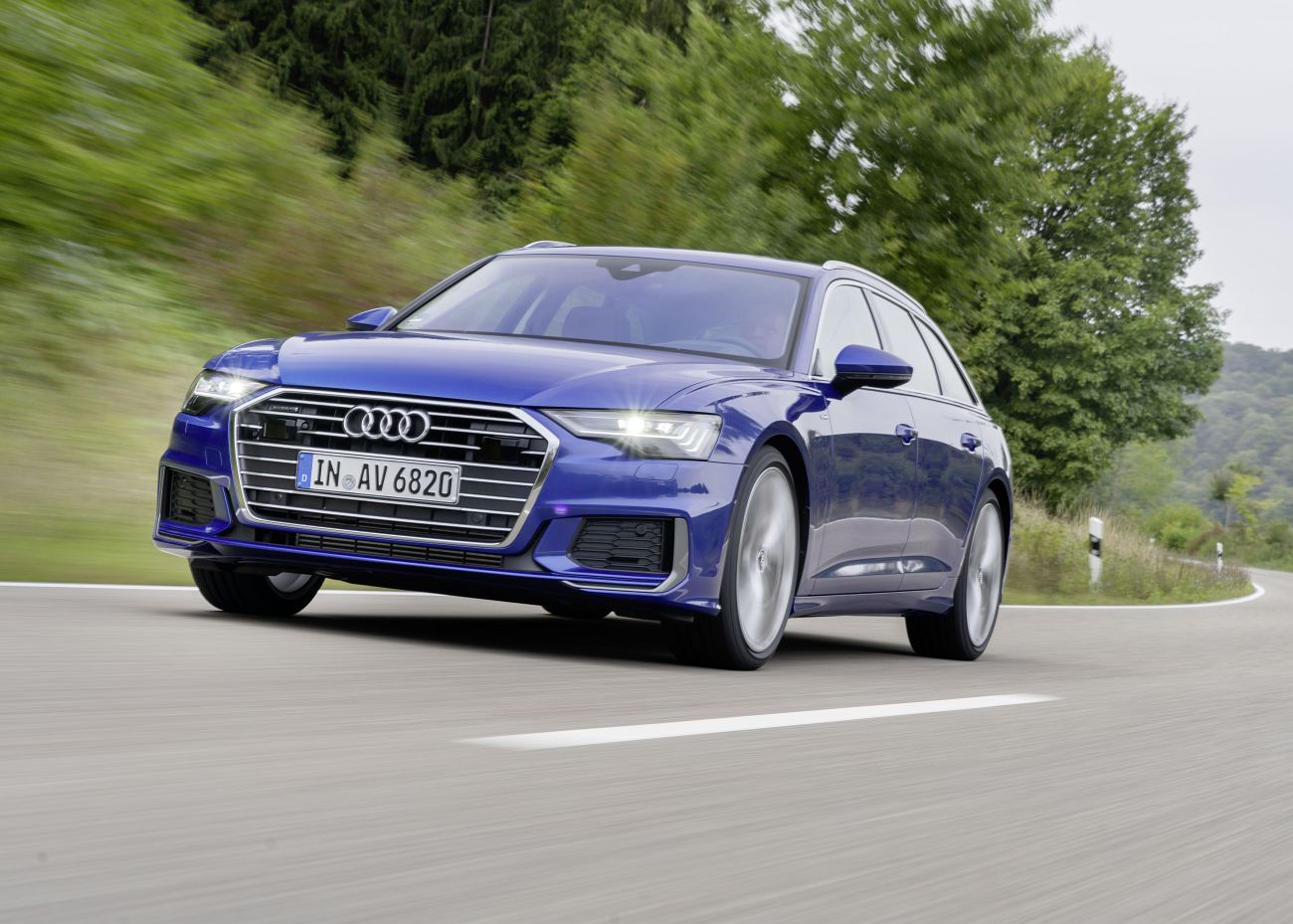 Audi A6_Avant_Sepang Blue_018