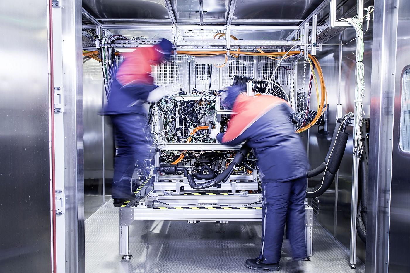 Hinter den Kulissen der Brennstoffzellen-Mobilität

Behind the scenes of fuel cell mobility