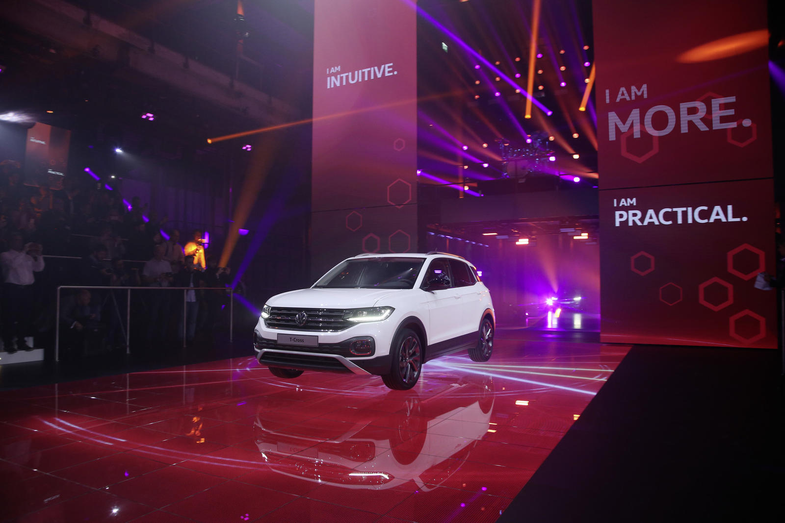 World Premiere of the all-new T-Cross: Volkswagen expands its fa