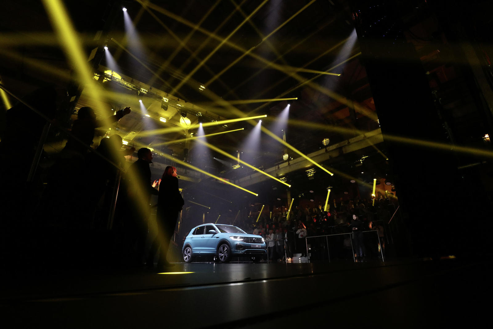 World Premiere of the all-new T-Cross: Volkswagen expands its fa