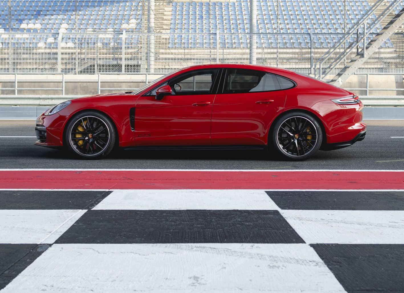 porsche panamera GTS 2018 (6)
