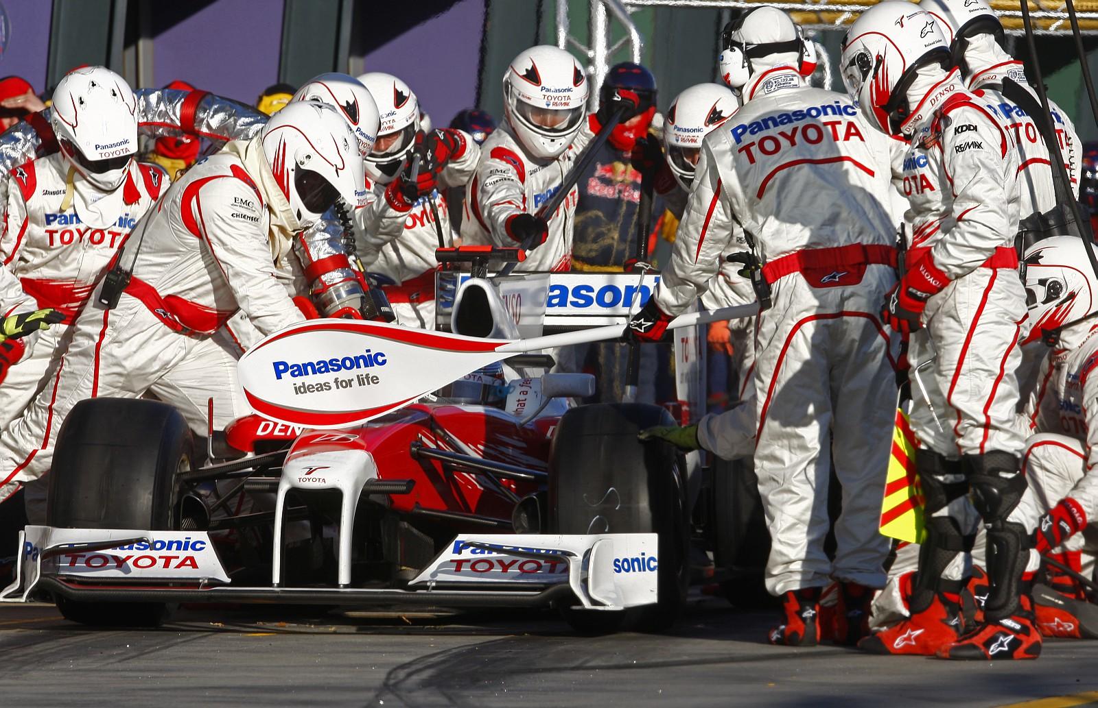 08_tmg_history_f1_2009_6