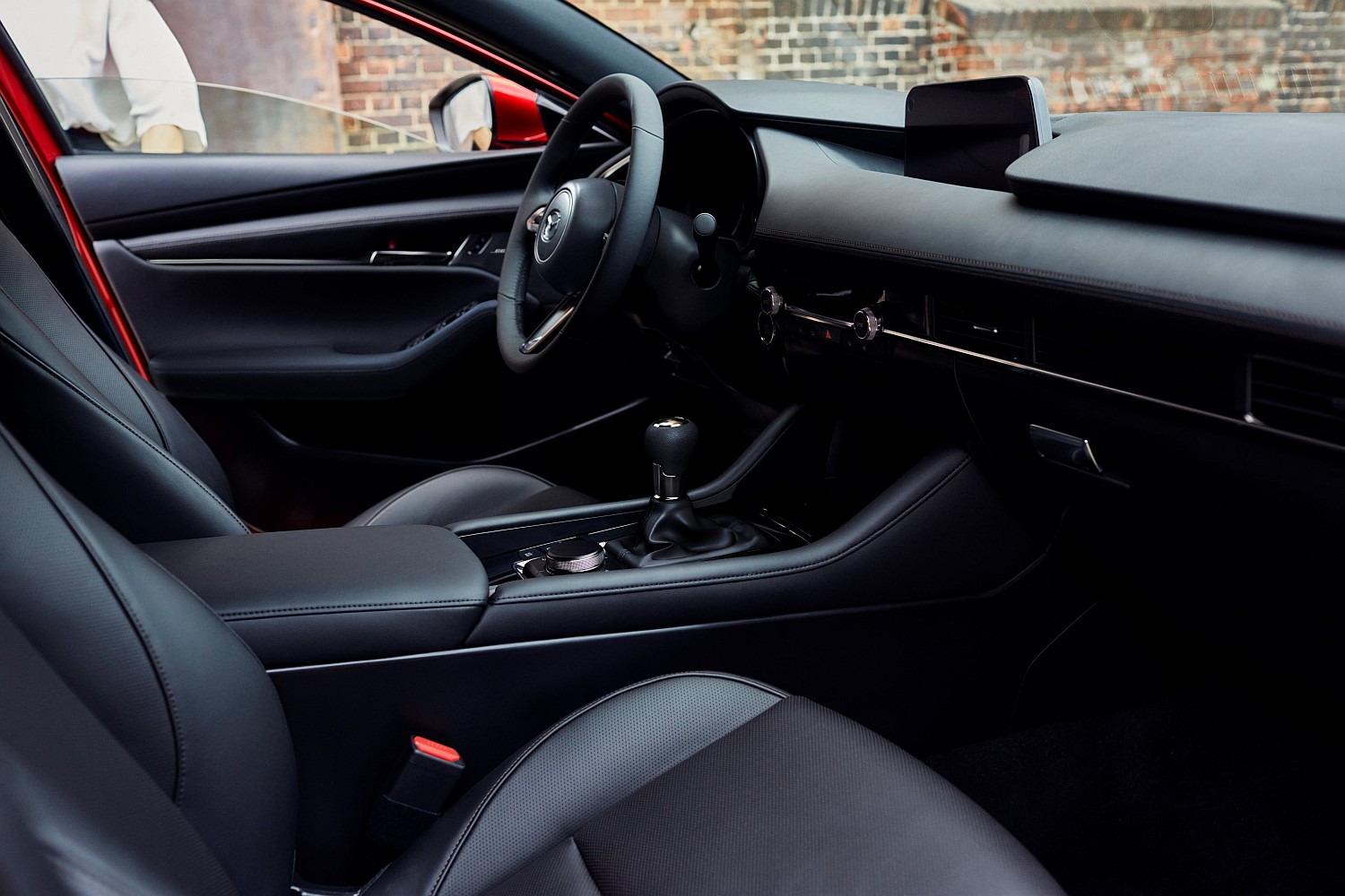 13_All-New-Mazda3_5HB_INT_lowres