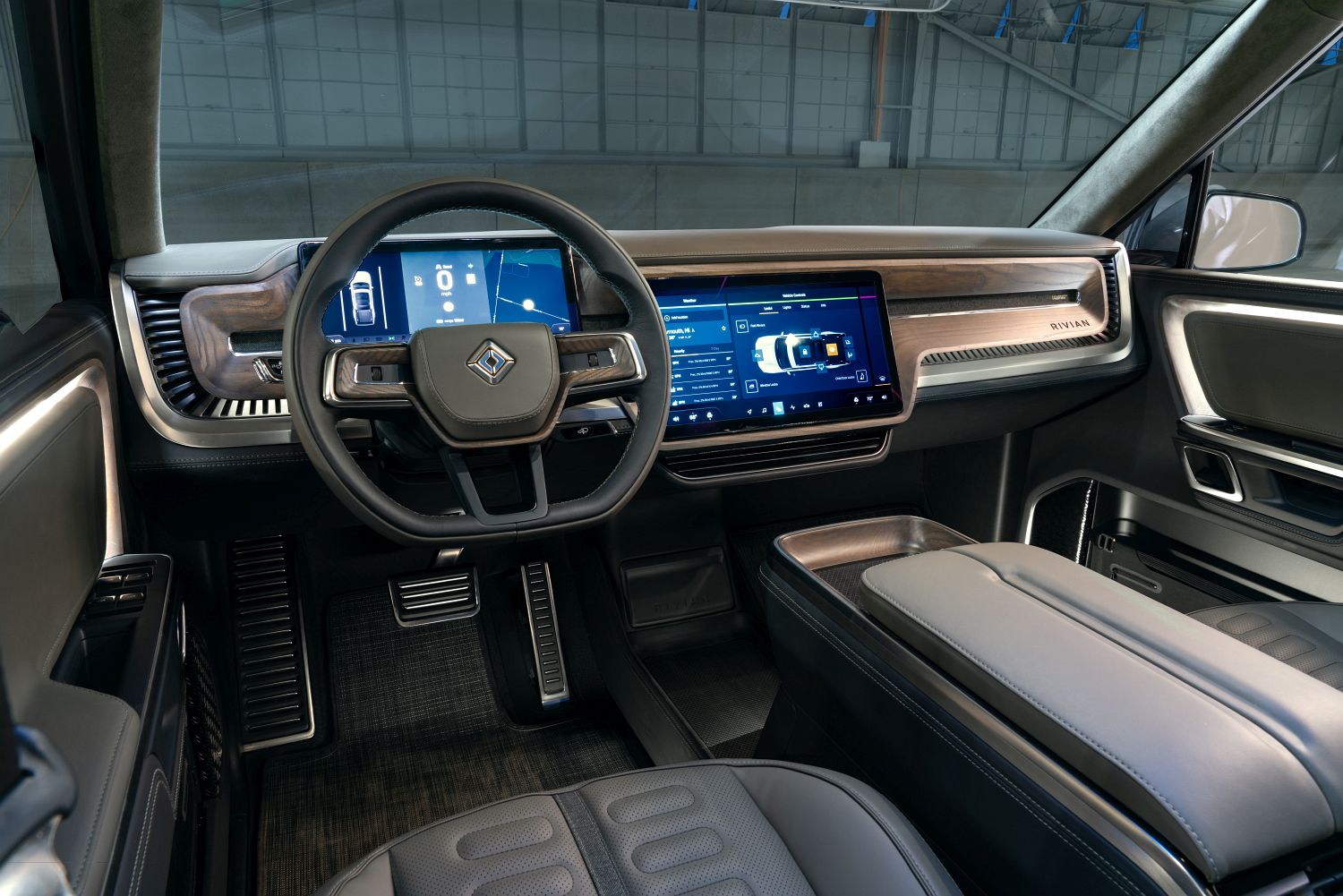 A.-Rivian_R1T_Interior_Front