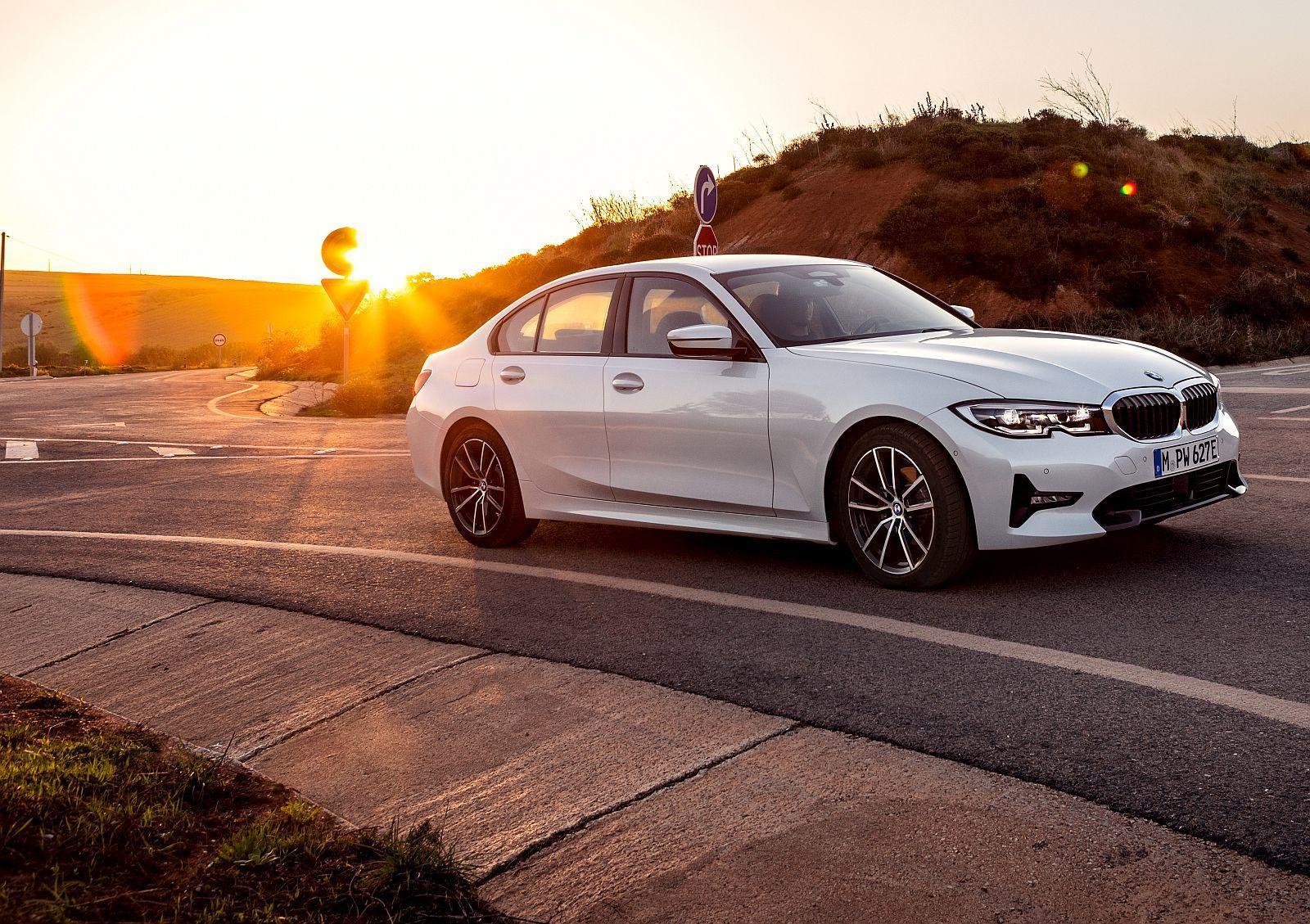 BMW 330e Berlina (6)