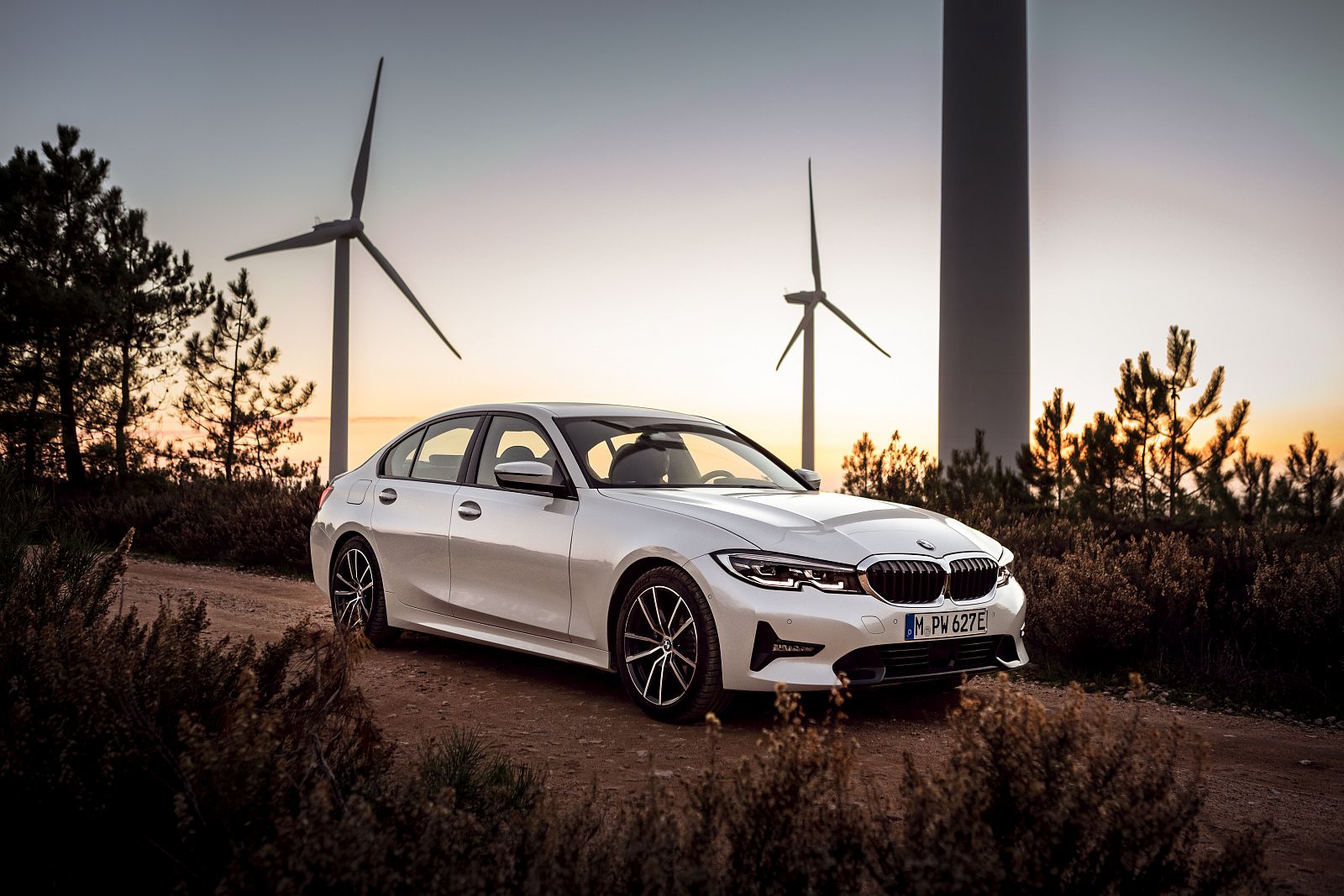 BMW 330e Berlina (8)