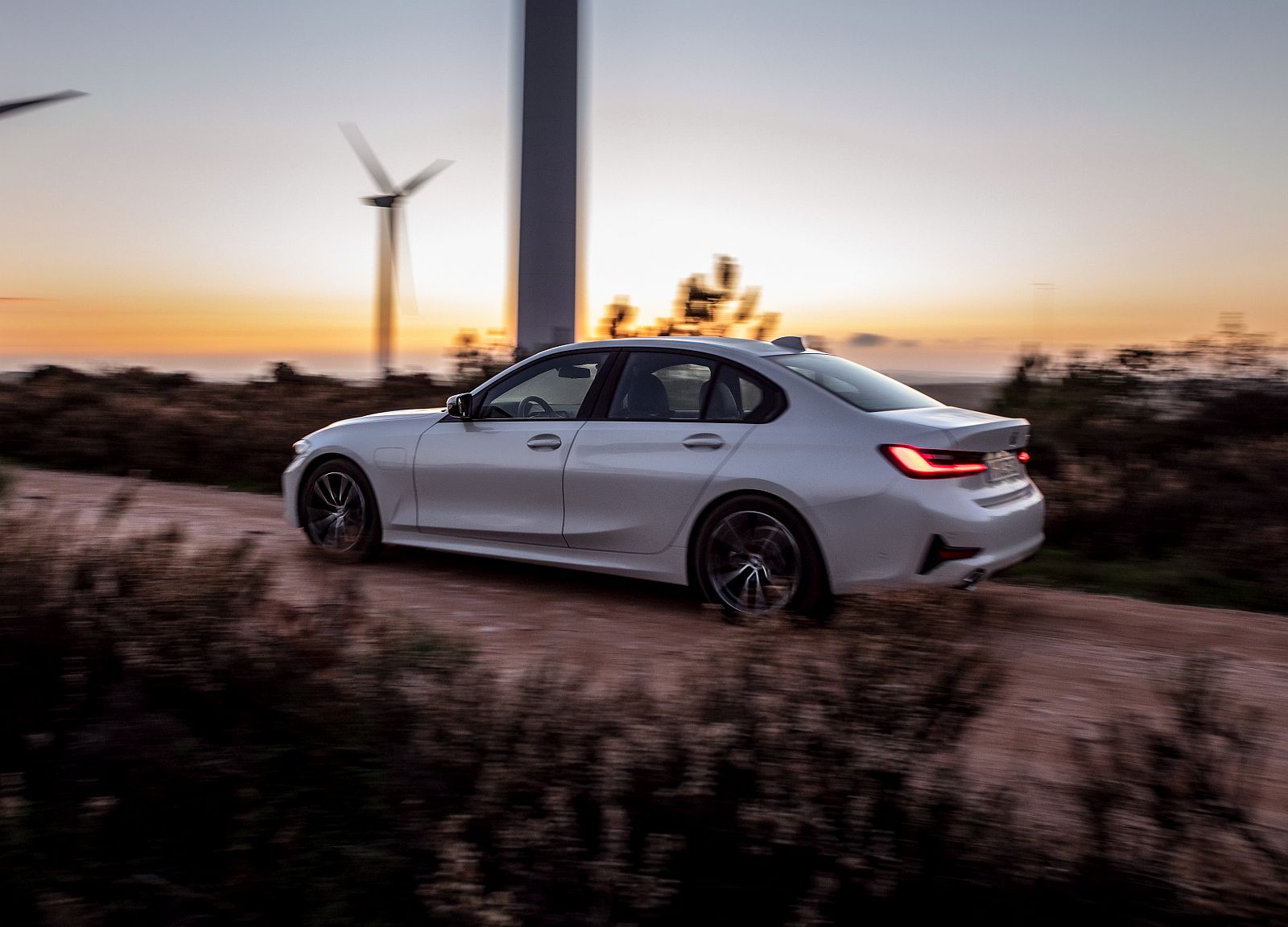 BMW 330e Berlina (9)
