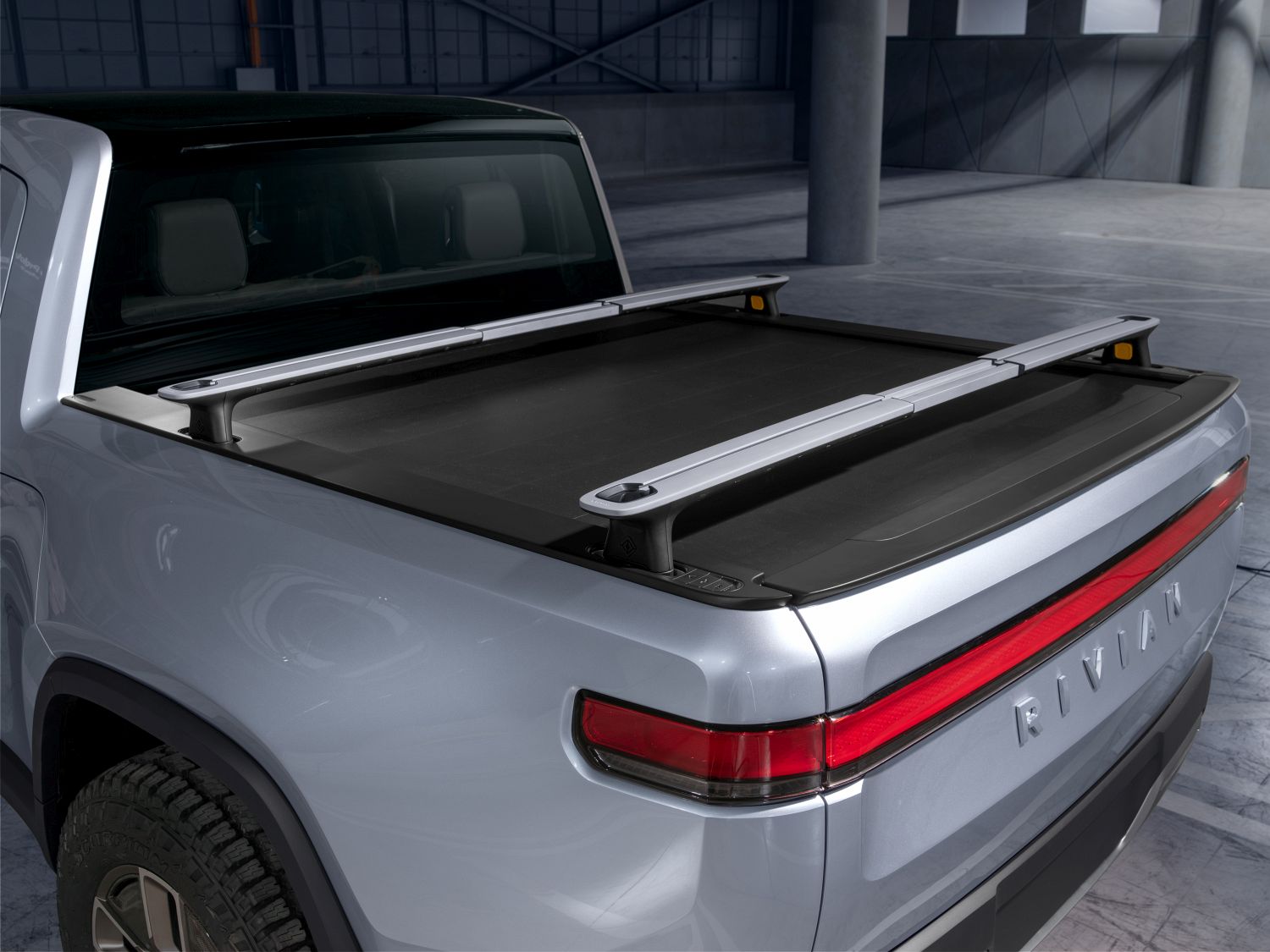 E.-Rivian_R1T_Rack