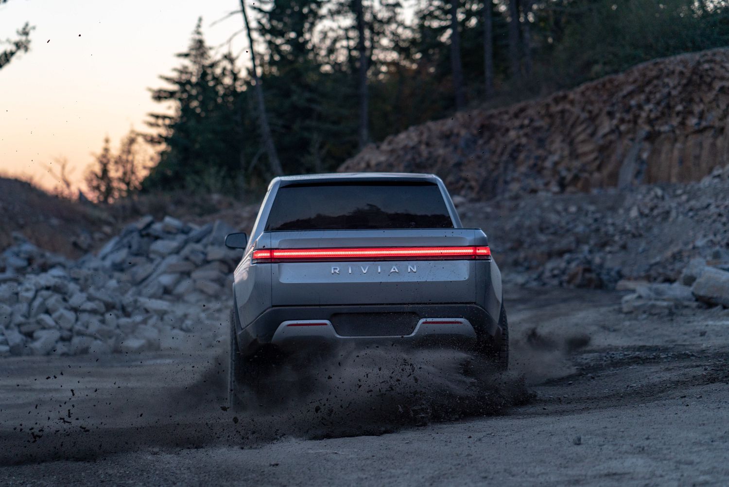 J.-Rivian_R1T_Fun_In_Dirt