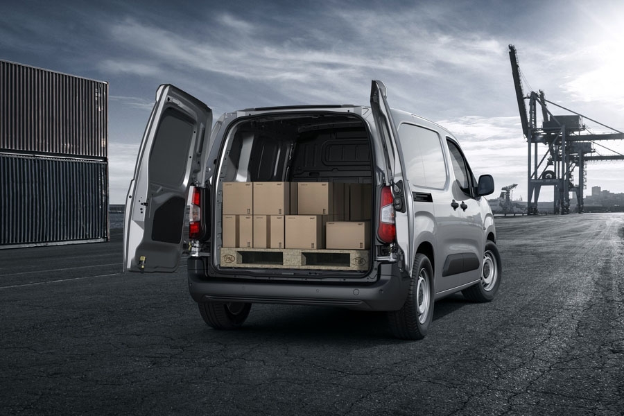 PEUGEOT_PARTNER_1806STYP036-960×600