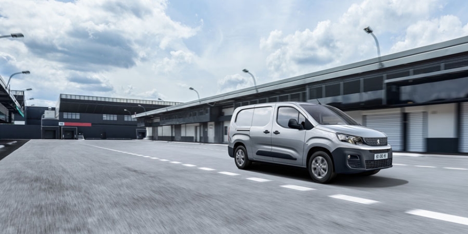PEUGEOT_PARTNER_1811KL_081-960×600