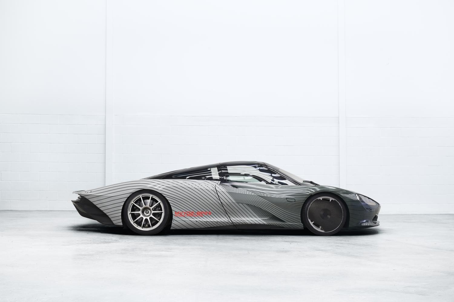 Small-9895-McLarenSpeedtailAttributePrototype-Albert
