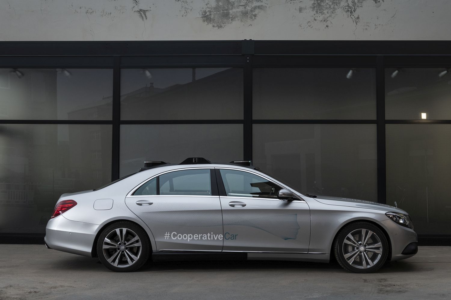 Mercedes-Benz FutureInsight: „Human first“: Empathie als Anker in der digitalen Transformation

Mercedes-Benz FutureInsight: “Human first”: empathy as anchor in the digital transformation