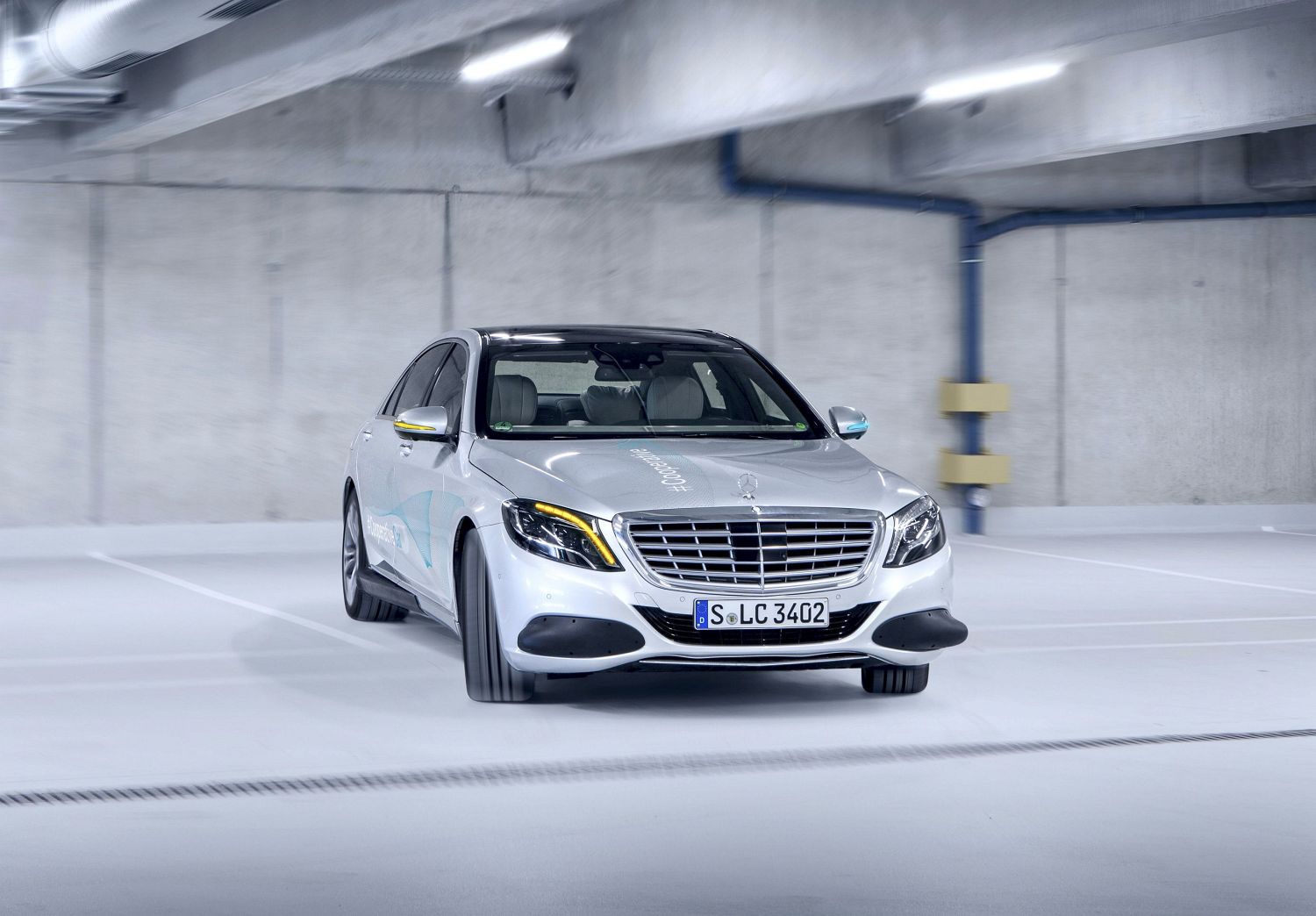Mercedes-Benz FutureInsight: „Human first“: Empathie als Anker in der digitalen Transformation

Mercedes-Benz FutureInsight: “Human first”: empathy as anchor in the digital transformation