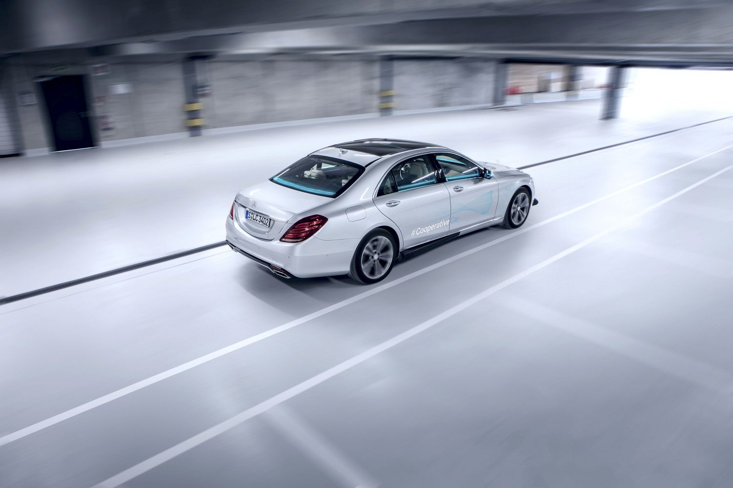 Mercedes-Benz FutureInsight: „Human first“: Empathie als Anker in der digitalen Transformation

Mercedes-Benz FutureInsight: “Human first”: empathy as anchor in the digital transformation