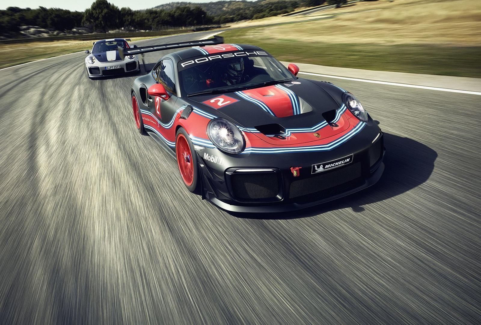 porsche 911 GT2 RS Clubsport 2018 (1)