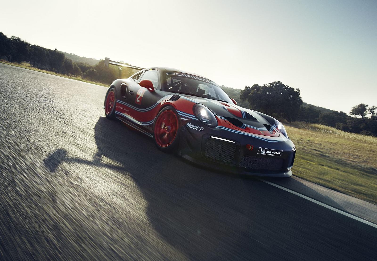 porsche 911 GT2 RS Clubsport 2018 (5)