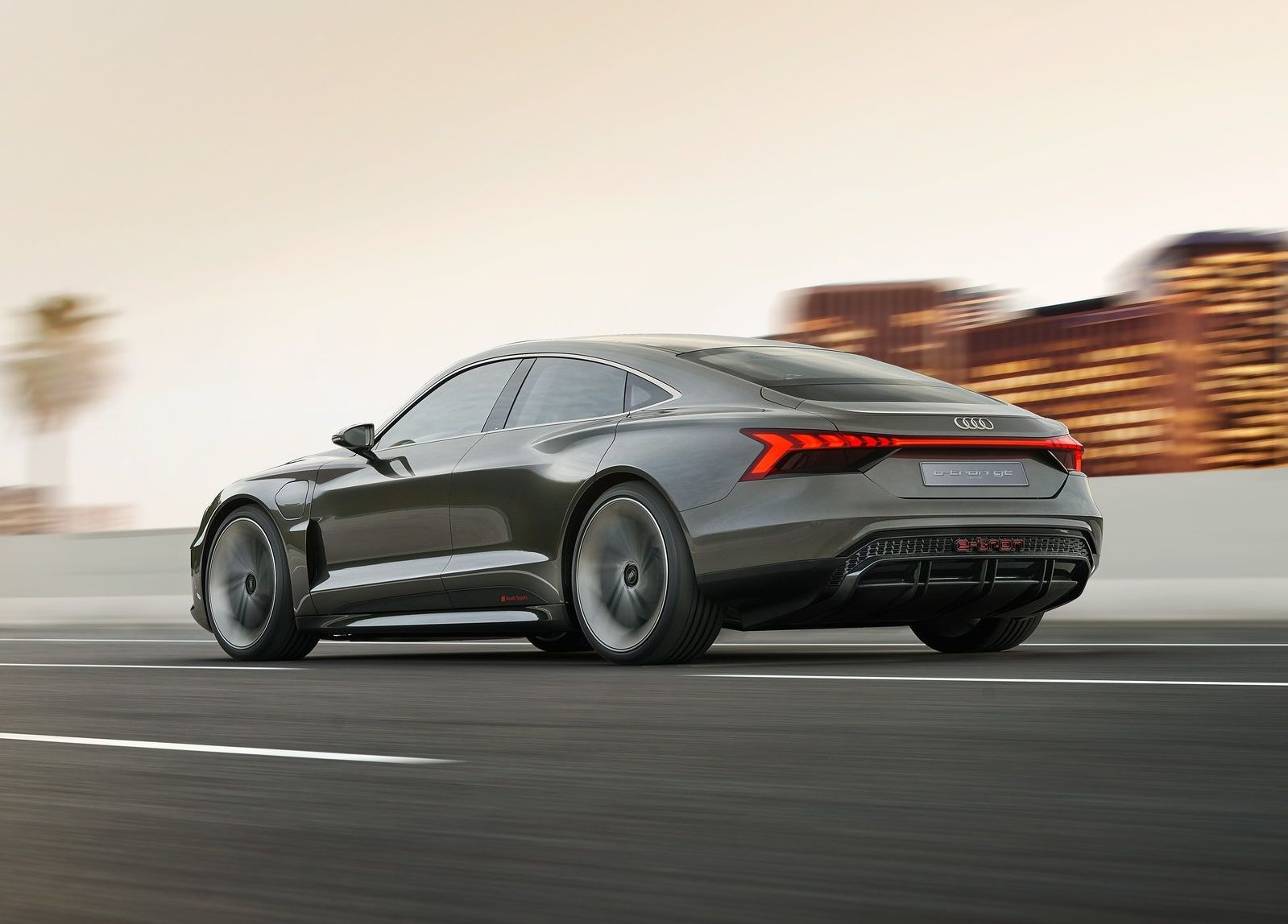 Audi-e-tron_GT_Concept-2018-1600-14