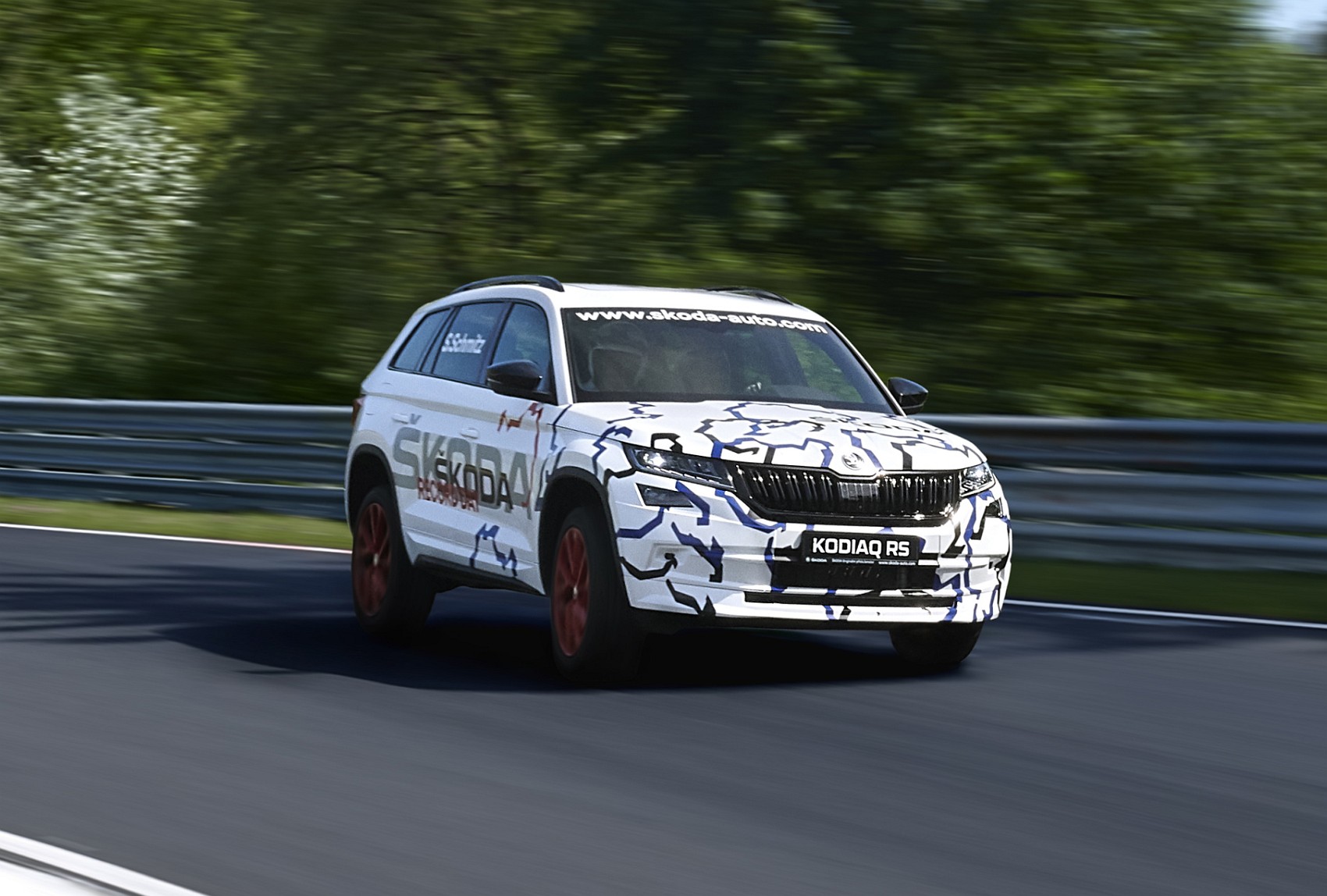 Kodiaq-RS_Nurburgring_11