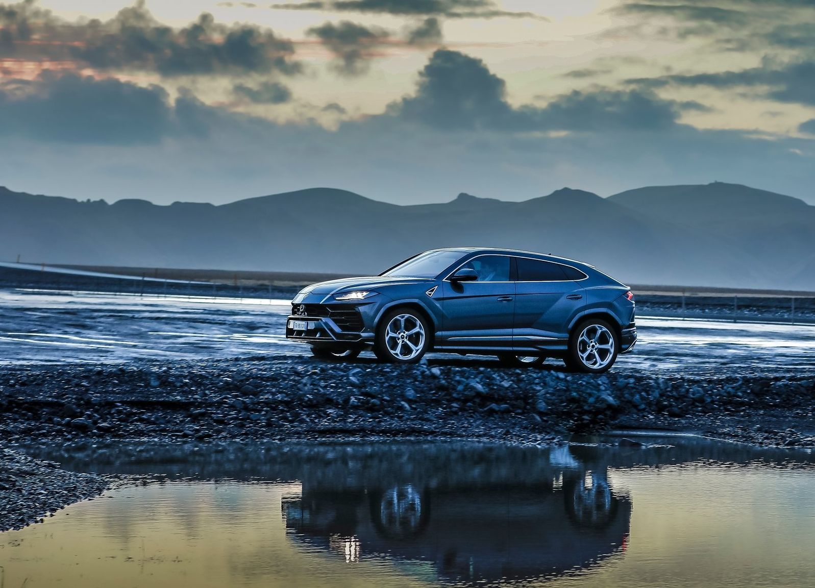 Lamborghini-Urus-2019-1600-24