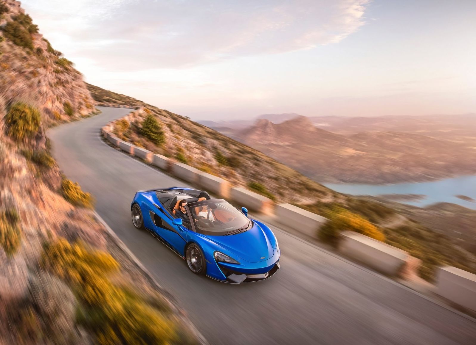 McLaren-570S_Spider-2018-1600-1c
