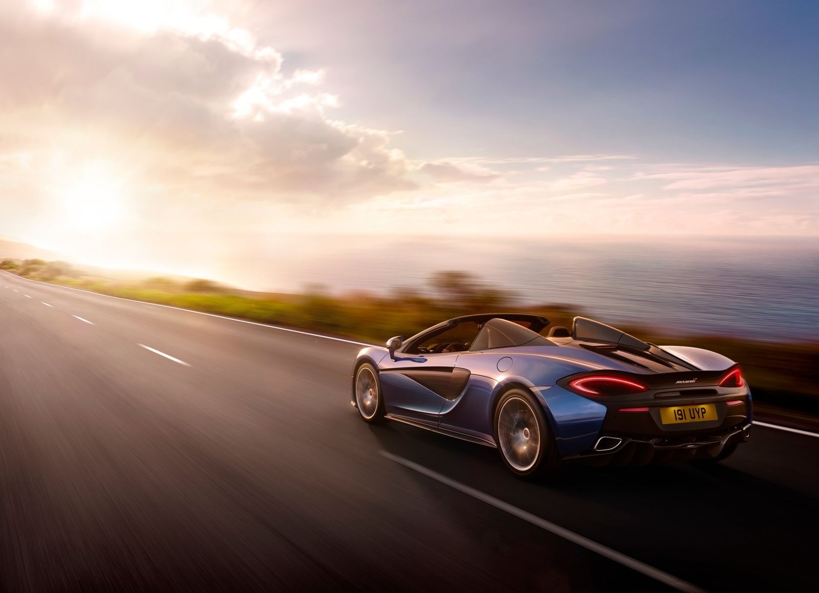 McLaren-570S_Spider-2018-1600-70