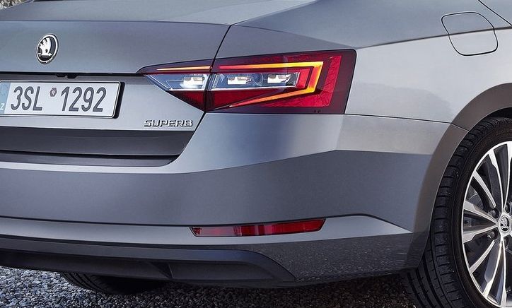 Skoda-Superb-2016-1600-0d