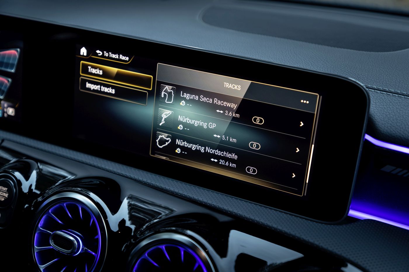 Mercedes-AMG A 35 4MATIC: Neuer Einstieg in die Welt der Driving Performance

Mercedes-AMG A 35 4MATIC: New entry-level model opens up the world of driving performance