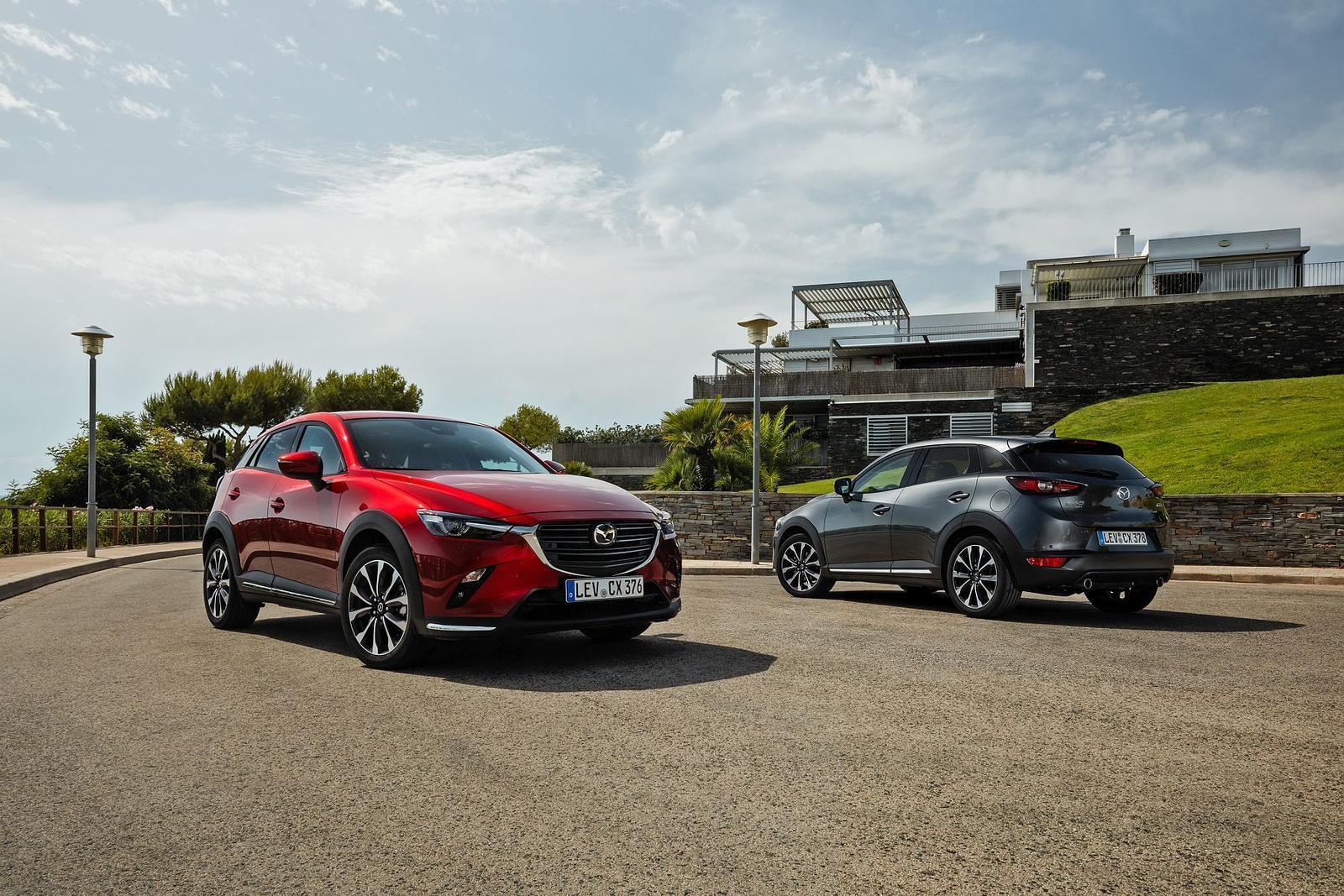 01_2018_MAZDA_CX-3_STILL