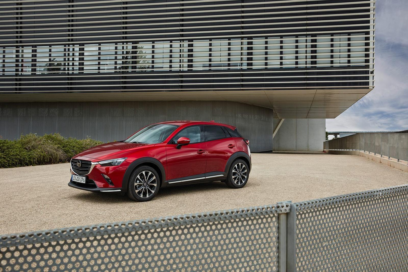 09_2018_MAZDA_CX-3_STILL_SIDE