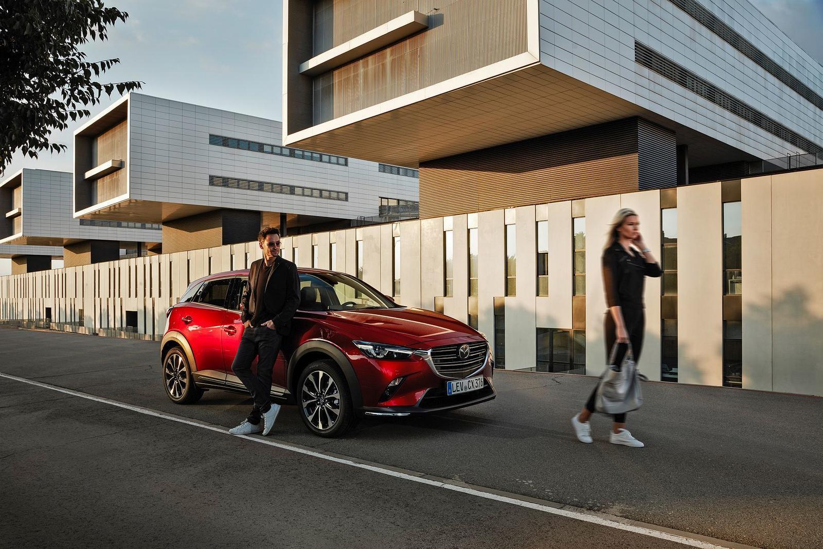 11_2018_MAZDA_CX-3_STILL_SIDE
