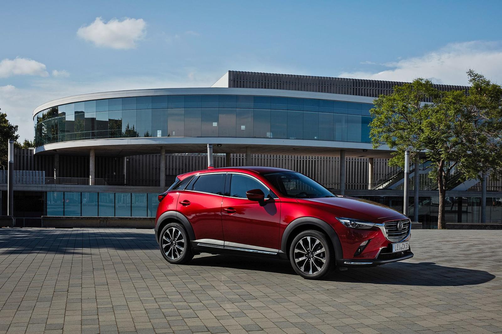 12_2018_MAZDA_CX-3_STILL_SIDE