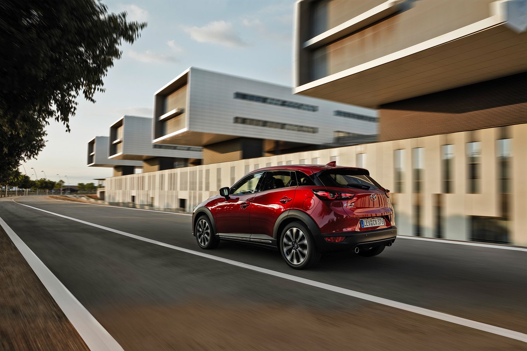 17_2018_MAZDA_CX-3_ACTION_REAR