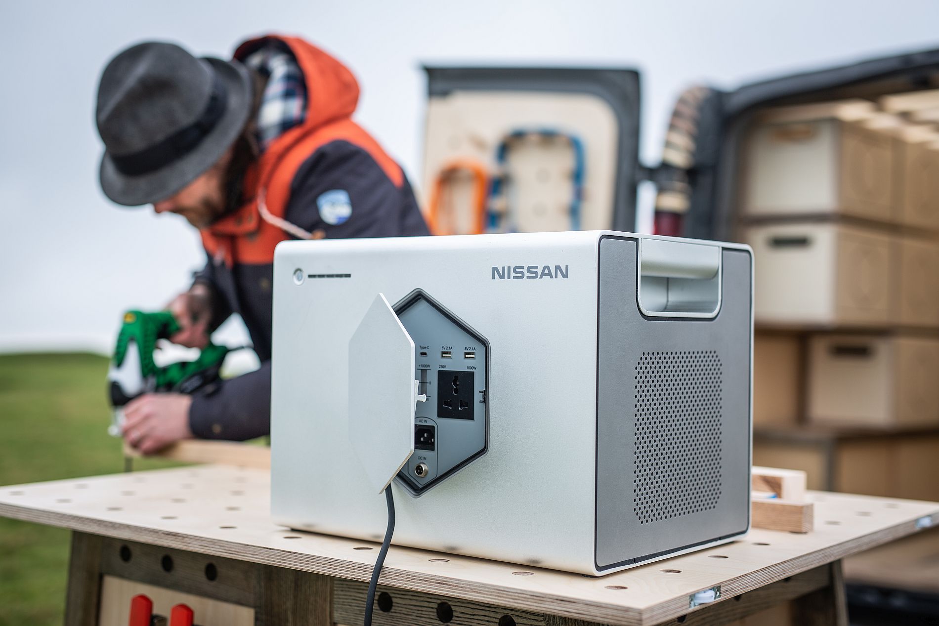 Nissan unveils NV300 Concept-van, a mobile workshop for a creati
