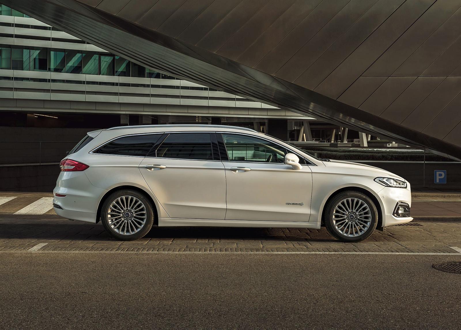 2019FordMondeo-Hybrid_018