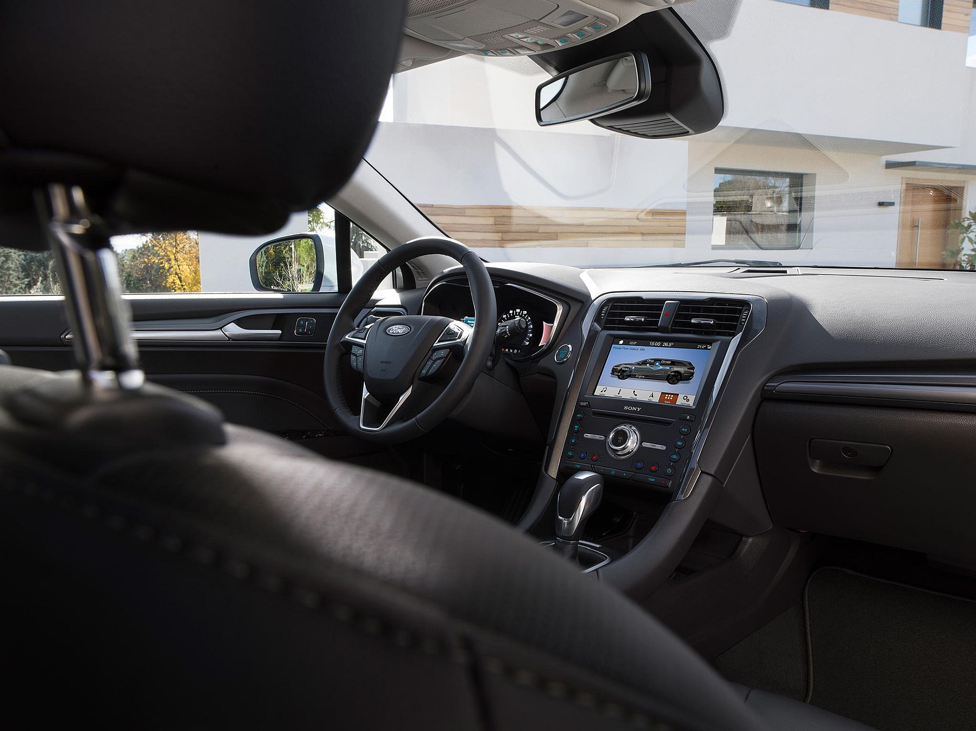 2019FordMondeo-Hybrid_02-LOW