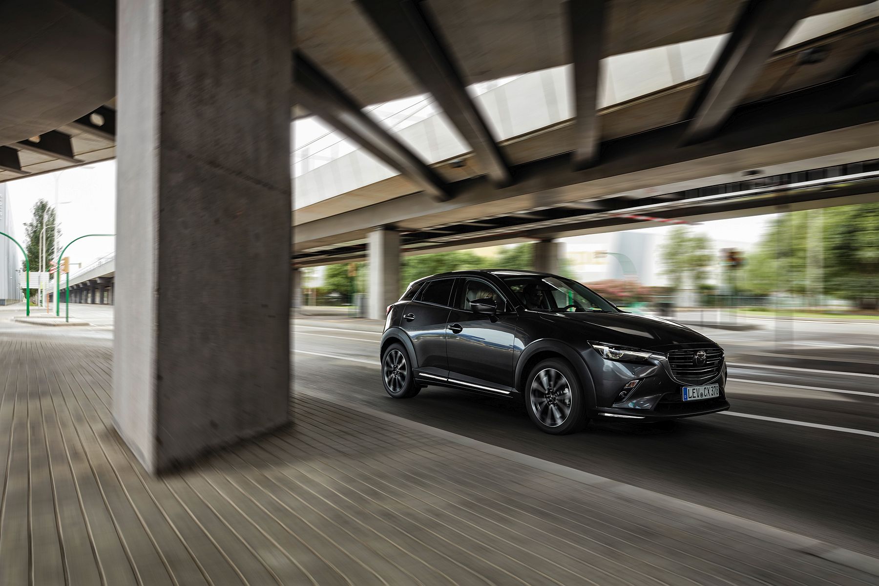 22_2018_MAZDA_CX-3_ACTION_FRONT