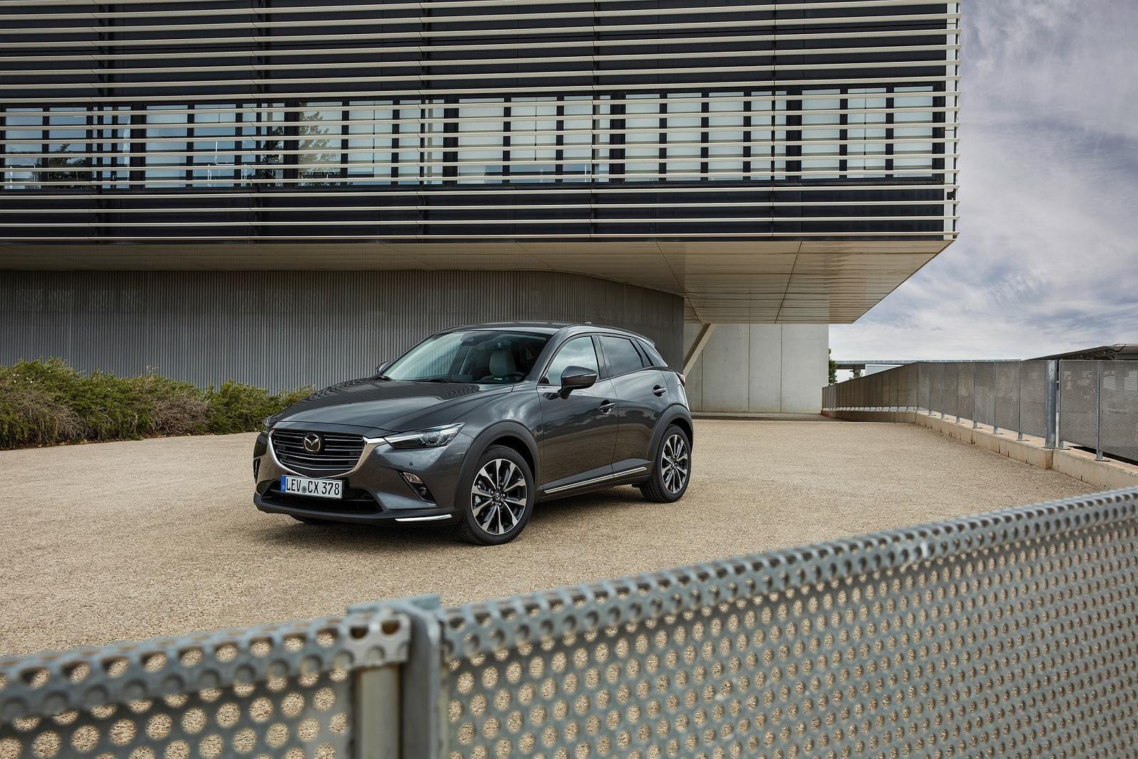 28__2018_MAZDA_CX-3_STILL_SIDE