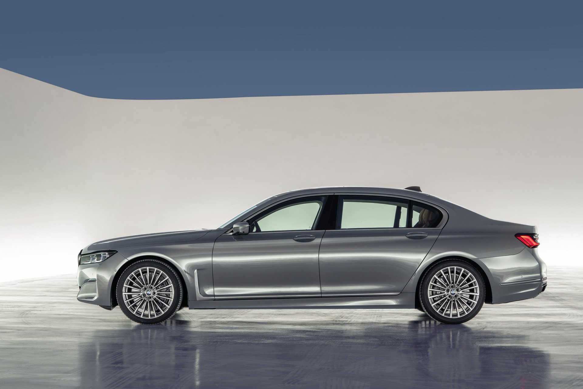 BMW Serie 7 2019 (24)