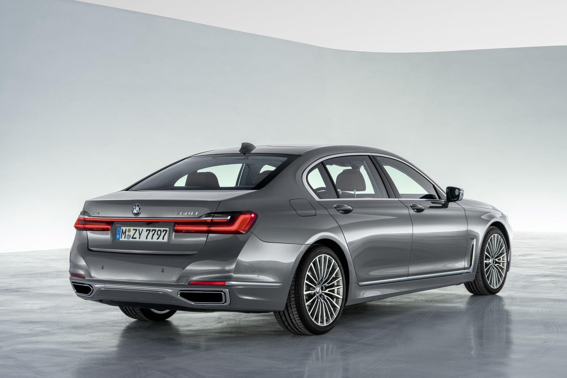 BMW Serie 7 2019 (32)
