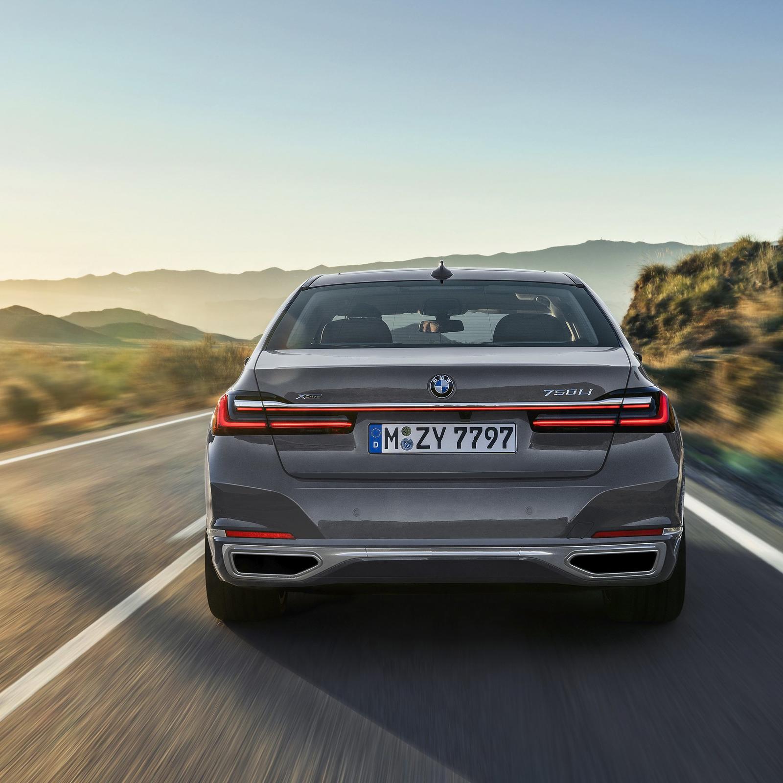 BMW Serie 7 2019 (35)