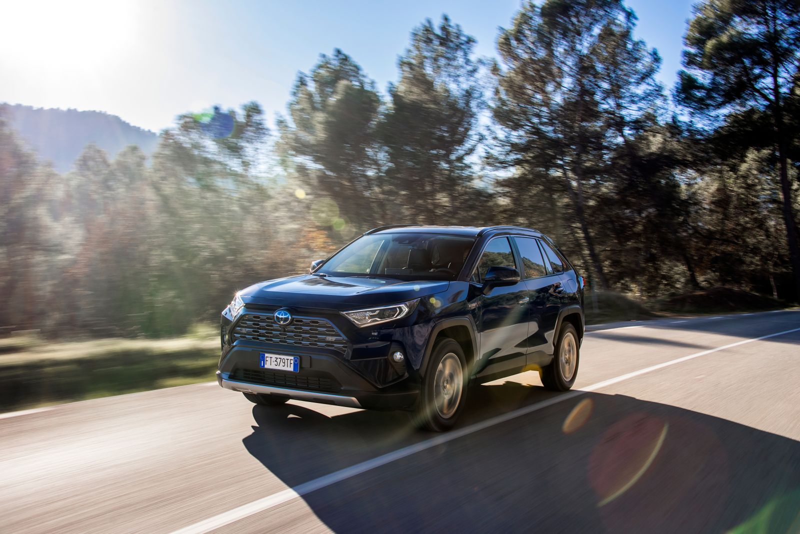 Dynamic_Blue_Rav4_2019_04