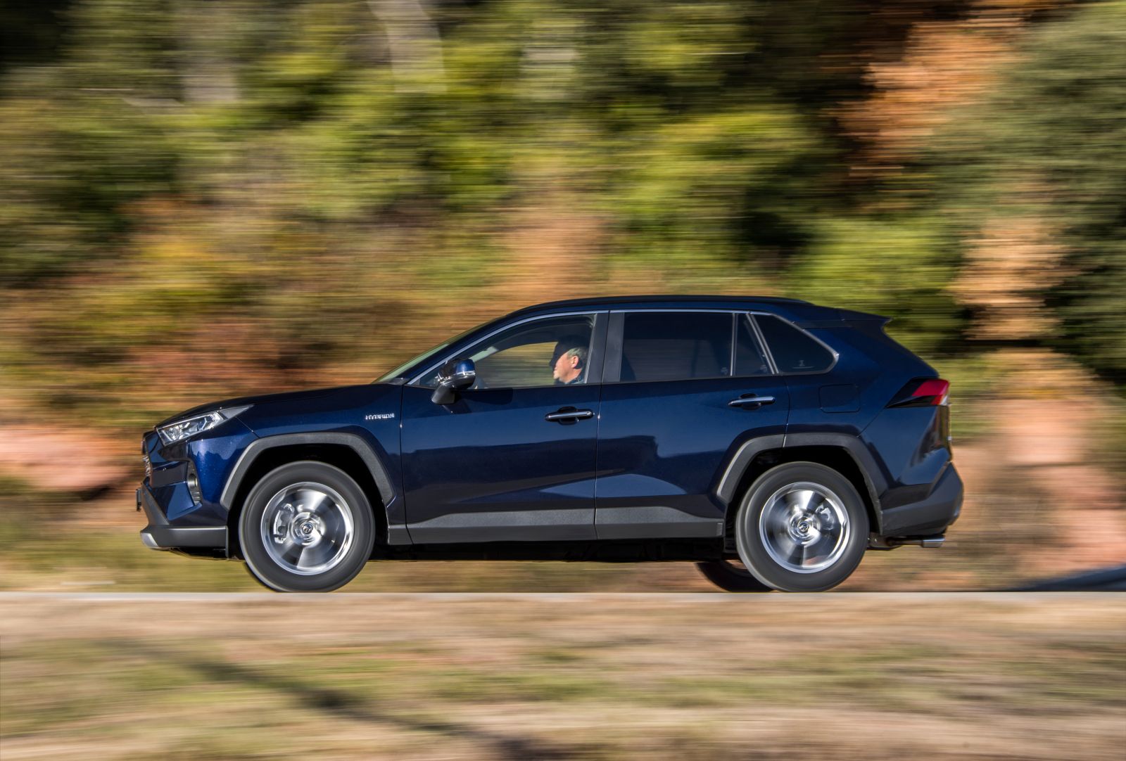 Dynamic_Blue_Rav4_2019_15