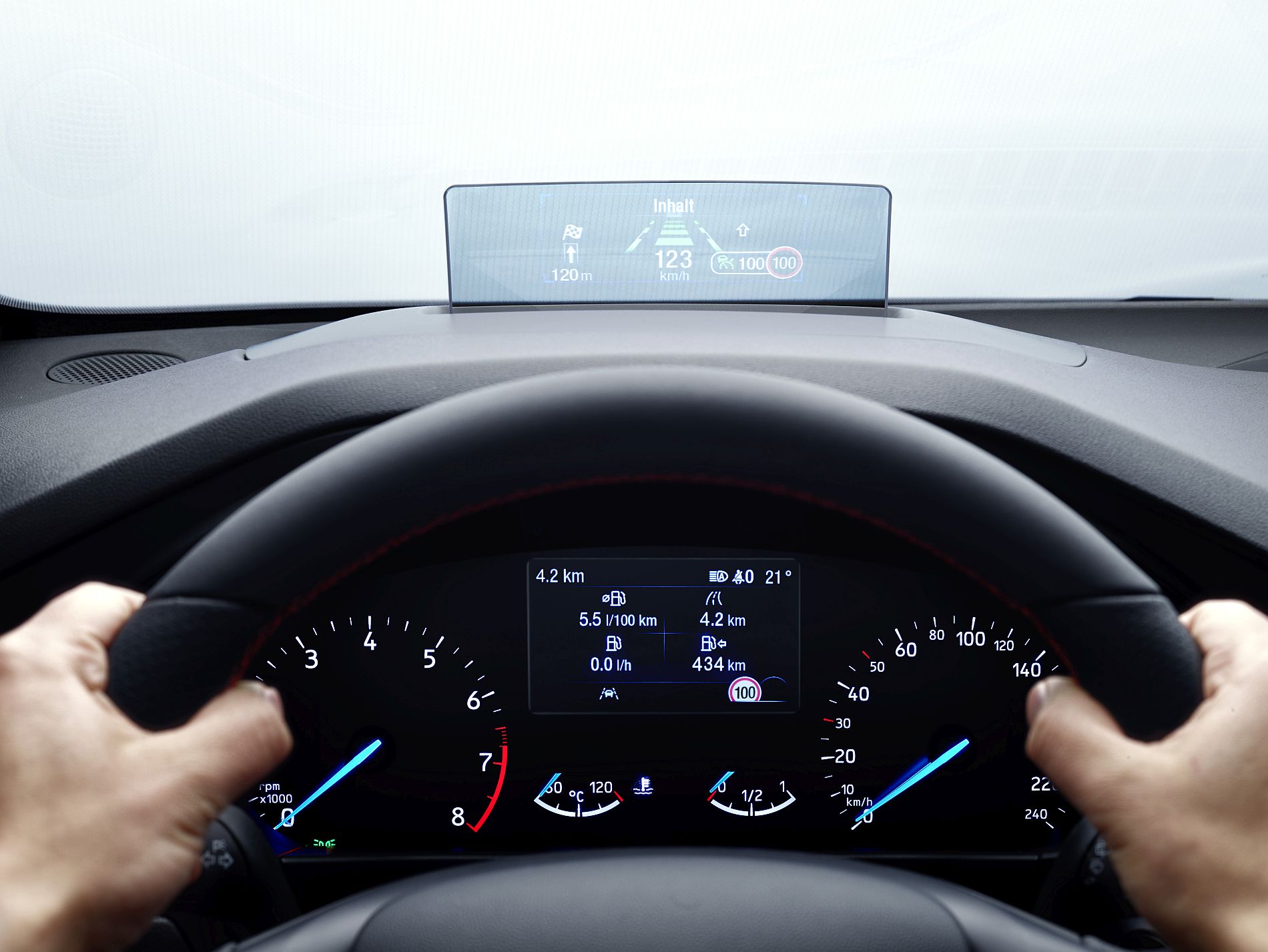 FORD_2018_FOCUS_ST-LINE_STUDIO_27