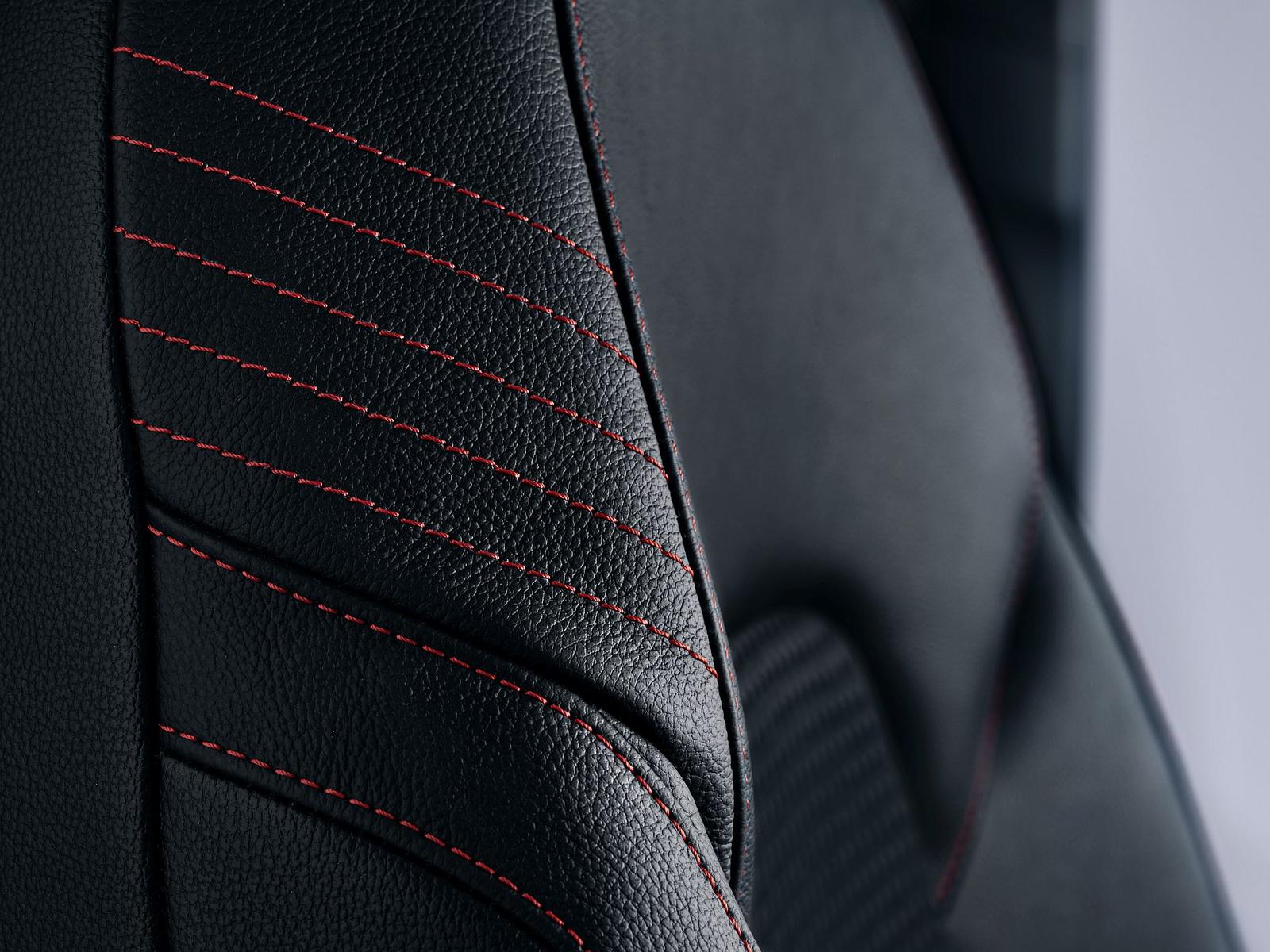FORD_2018_FOCUS_ST-LINE_STUDIO_40