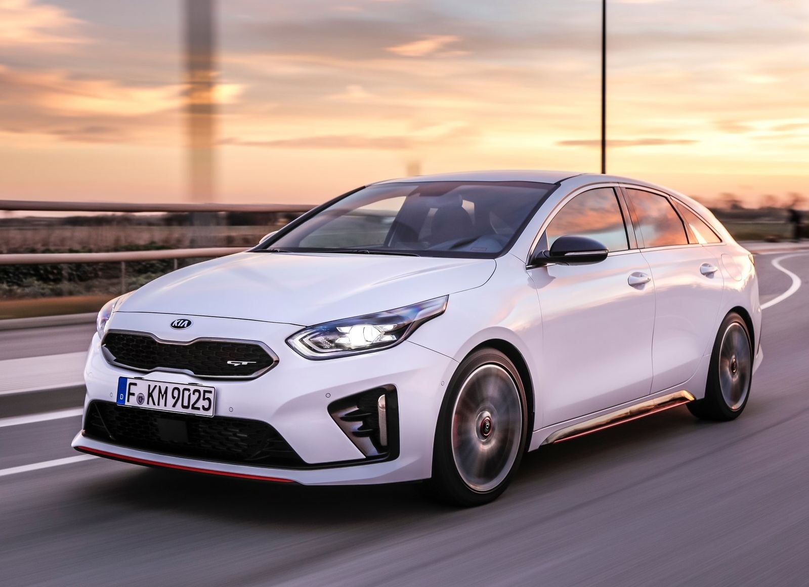 Kia-ProCeed-2019-1600-14