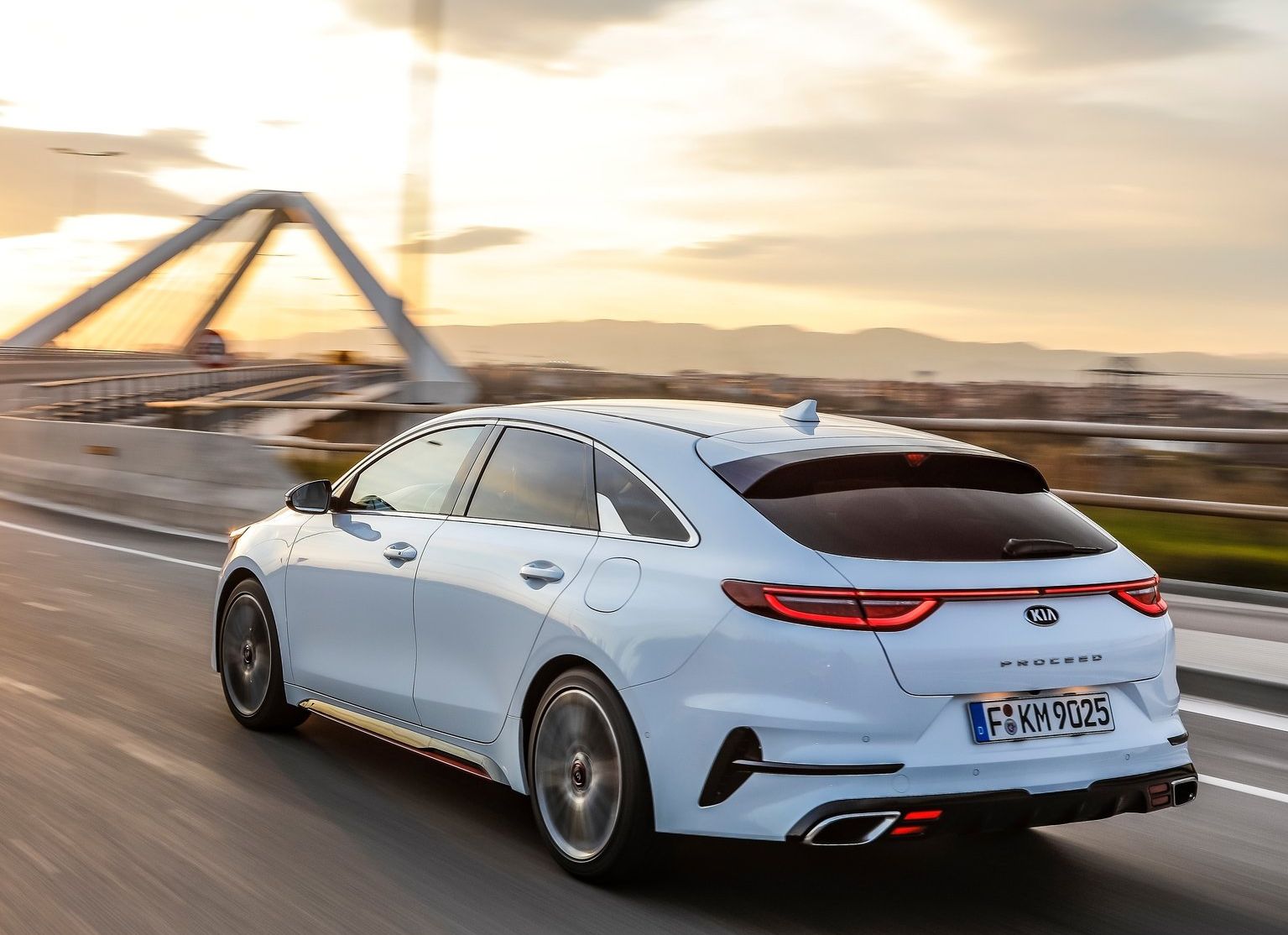Kia-ProCeed-2019-1600-51