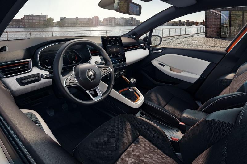 Renault Clio interior 2019 (1)