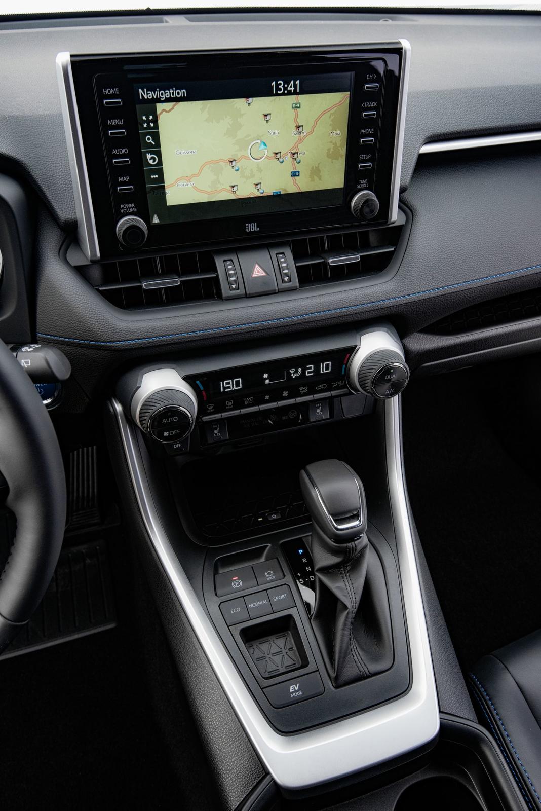 Toyota_Rav4_2019_01 (16)