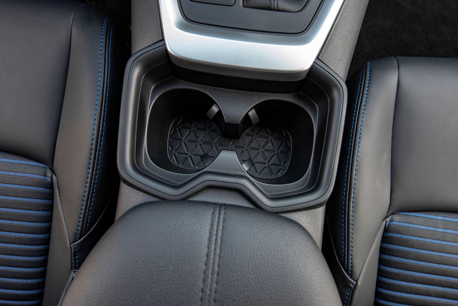 Toyota_Rav4_2019_01 (26)